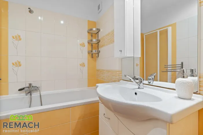 Prodej bytu 3+1, Uherské Hradiště, Bedřicha Buchlovana, 75 m2