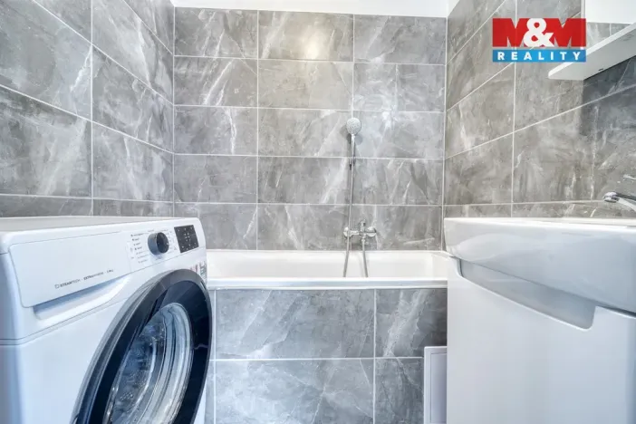 Prodej bytu 3+1, Mariánské Lázně - Úšovice, Hroznatova, 64 m2