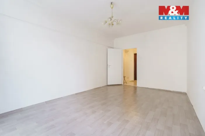 Prodej bytu 2+1, Karlovy Vary, K. Čapka, 55 m2