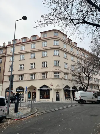 Prodej bytu 3+kk, Praha - Bubeneč, Na hutích, 124 m2