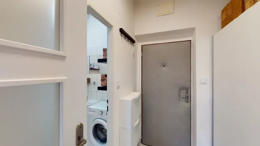 Pronájem bytu 1+kk, Hostivice, Školská, 28 m2