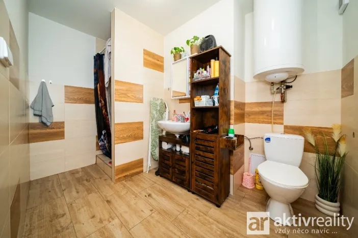 Prodej ubytování, Neratovice, Hlavní, 620 m2