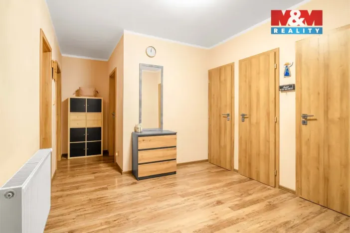 Prodej rodinného domu, Brniště, 190 m2