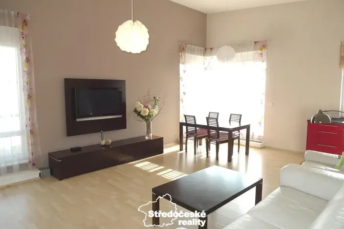 Pronájem bytu 4+kk, Praha - Suchdol, Holubí, 234 m2