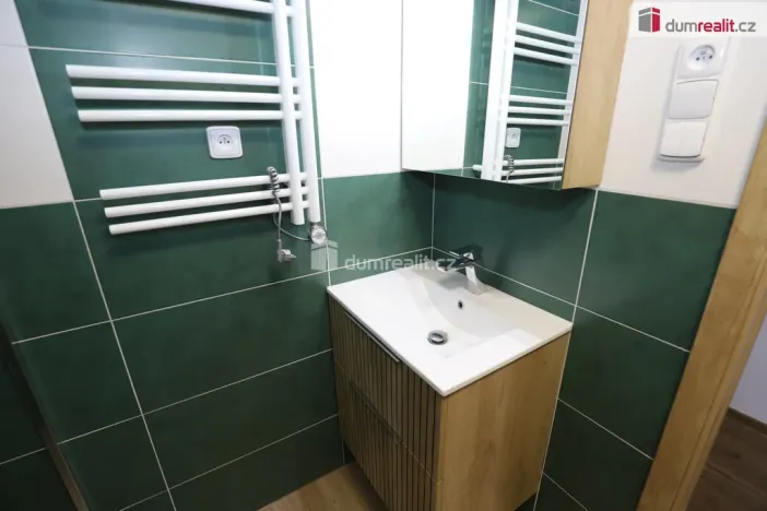 Pronájem bytu 1+1, Cheb, Americká, 36 m2