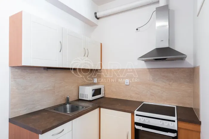 Pronájem bytu 2+kk, Praha - Karlín, Sokolovská, 62 m2