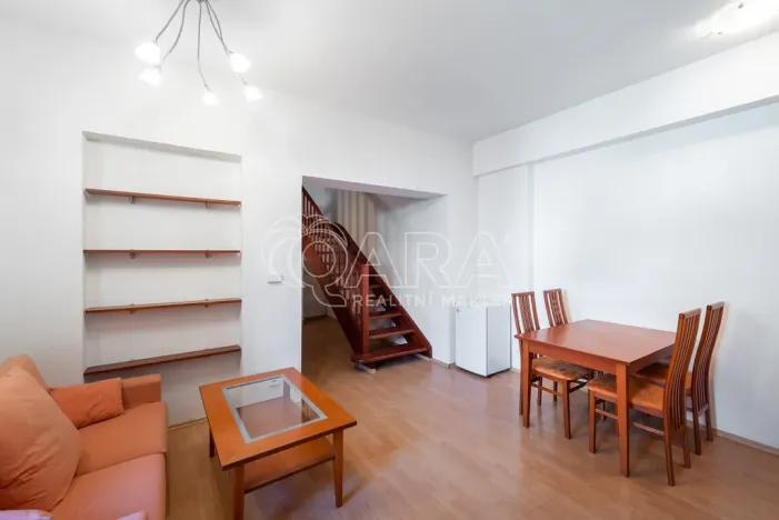 Pronájem bytu 2+kk, Praha - Karlín, Sokolovská, 62 m2