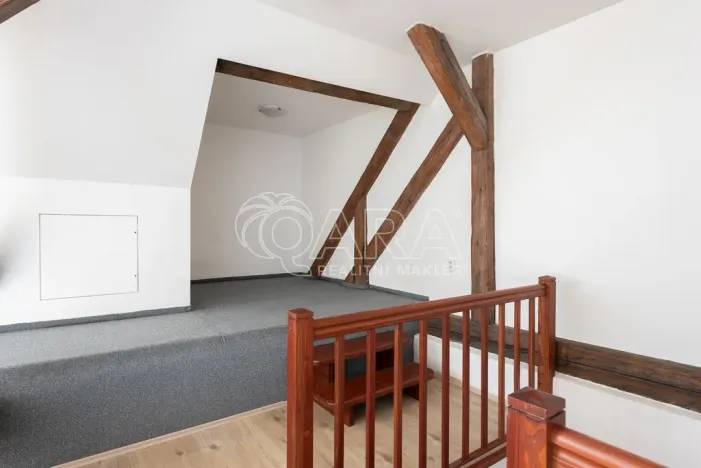 Pronájem bytu 2+kk, Praha - Karlín, Sokolovská, 62 m2