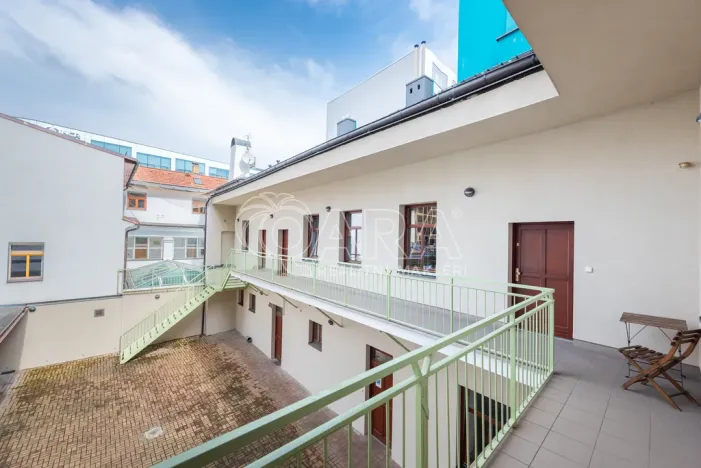 Pronájem bytu 2+kk, Praha - Karlín, Sokolovská, 62 m2