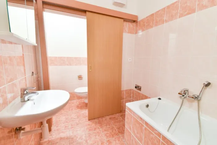 Pronájem bytu 2+kk, Praha - Dolní Měcholupy, V osikách, 56 m2