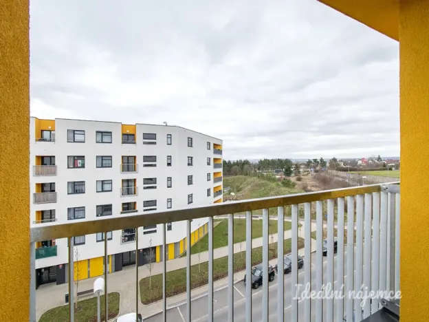 Pronájem bytu 1+kk, Praha - Uhříněves, Ke kříži, 33 m2