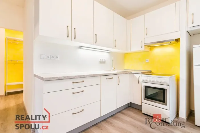 Pronájem bytu 2+1, Slavkov u Brna, Komenského náměstí, 53 m2