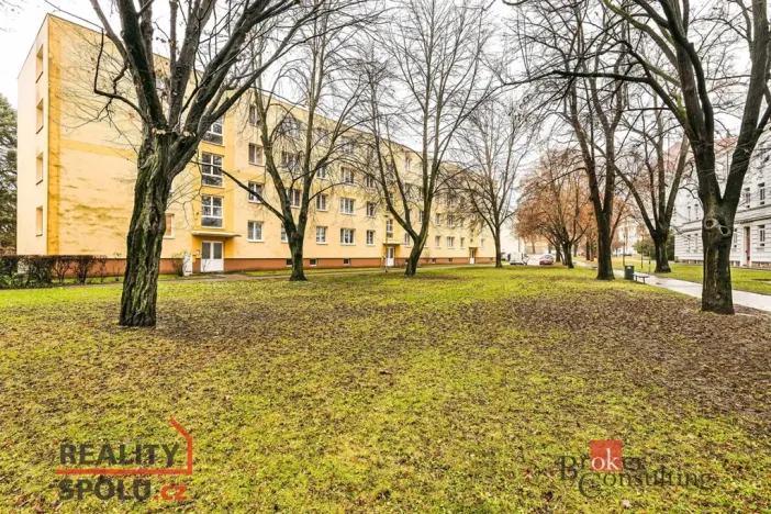 Pronájem bytu 2+1, Slavkov u Brna, Komenského náměstí, 53 m2