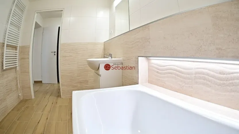 Pronájem bytu 2+1, Teplice - Trnovany, Antonína Sochora, 61 m2