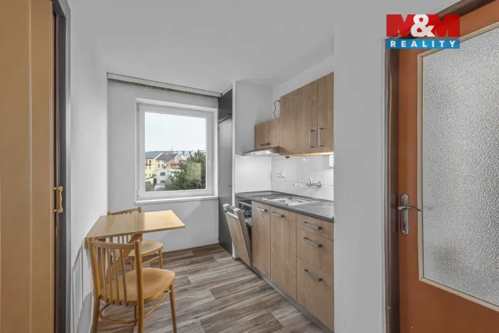 Pronájem bytu 1+1, Náchod, Raisova, 32 m2