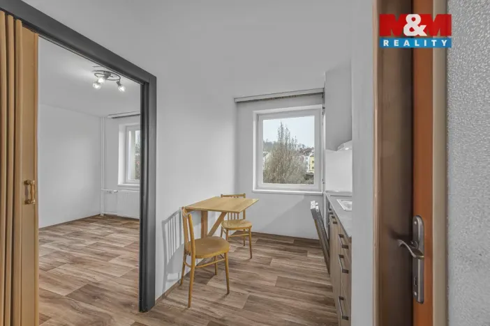 Pronájem bytu 1+1, Náchod, Raisova, 32 m2