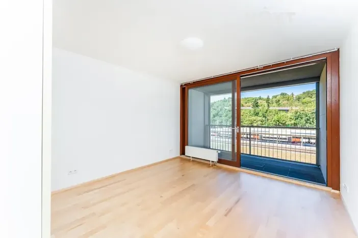 Pronájem bytu 3+kk, Praha - Vysočany, Podnádražní, 100 m2