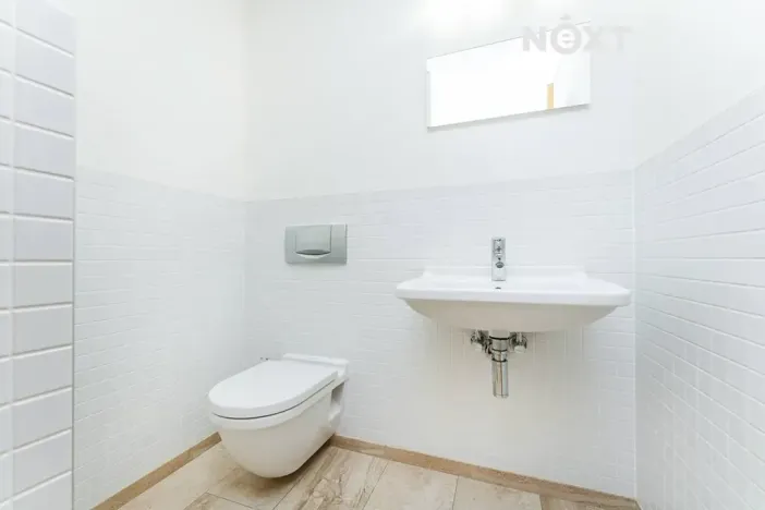 Pronájem bytu 3+kk, Praha - Vysočany, Podnádražní, 100 m2