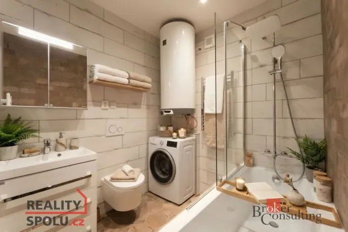 Pronájem bytu 2+kk, Praha - Žižkov, Roháčova, 56 m2