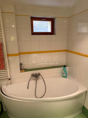 Prodej podílu 1/2 rodinného domu, Praha - Zadní Kopanina, Kavylová, 500 m2