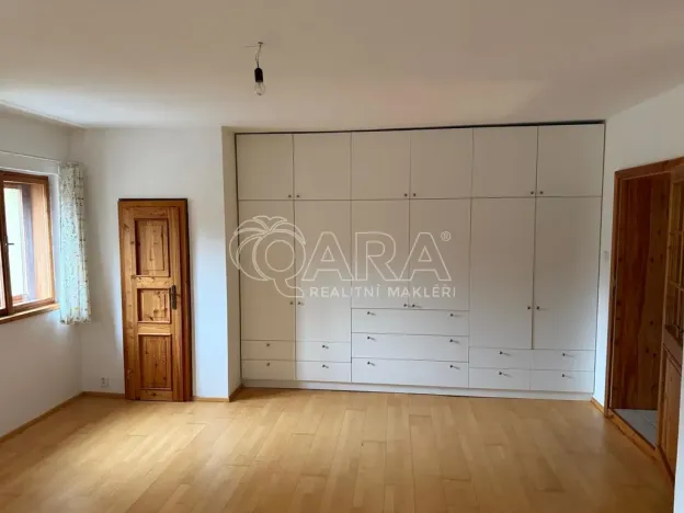 Prodej podílu 1/2 rodinného domu, Praha - Zadní Kopanina, Kavylová, 500 m2