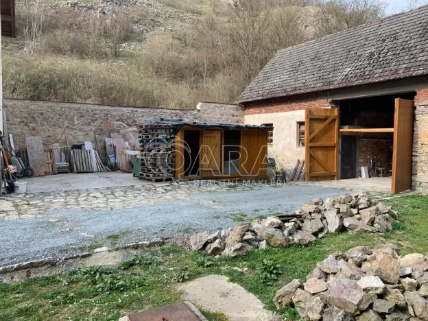 Prodej podílu 1/2 rodinného domu, Praha - Zadní Kopanina, Kavylová, 500 m2