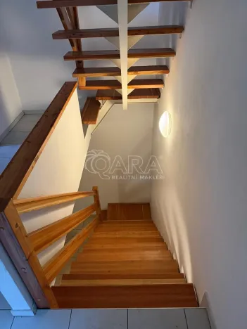 Prodej podílu 1/2 rodinného domu, Praha - Zadní Kopanina, Kavylová, 500 m2