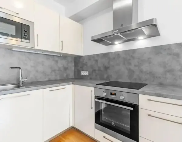 Pronájem bytu 1+kk, Praha - Střešovice, Patočkova, 32 m2