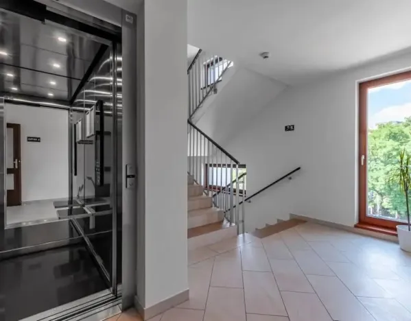 Pronájem bytu 1+kk, Praha - Střešovice, Patočkova, 32 m2