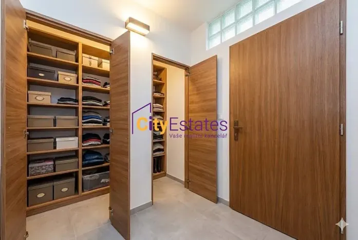 Prodej bytu 3+1, Praha - Motol, Weberova, 77 m2