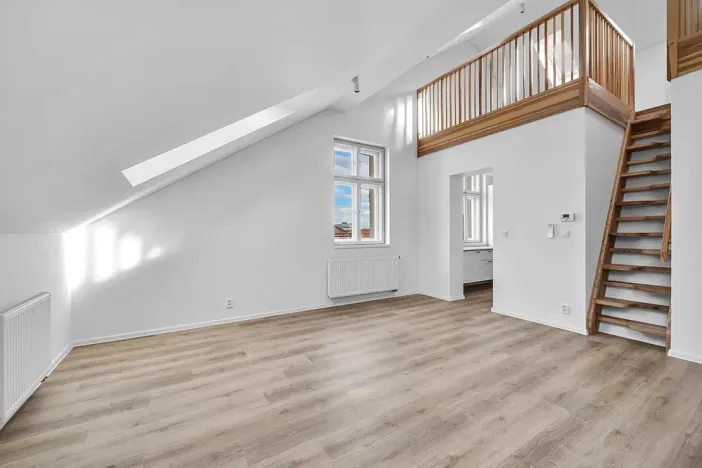 Pronájem bytu 2+1, Praha - Smíchov, Grafická, 64 m2