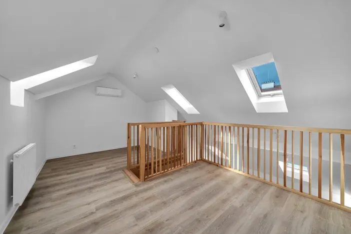 Pronájem bytu 2+1, Praha - Smíchov, Grafická, 64 m2