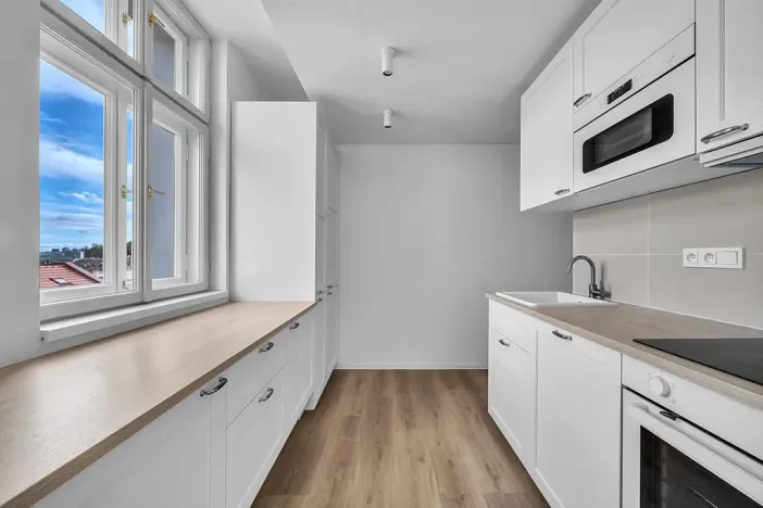 Pronájem bytu 2+1, Praha - Smíchov, Grafická, 64 m2