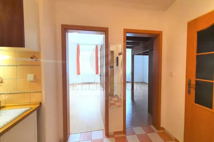 Pronájem bytu 2+1, Praha - Nusle, Čestmírova, 54 m2