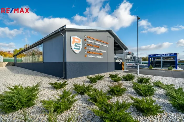 Prodej komerční nemovitosti, Karlovy Vary, 1967 m2