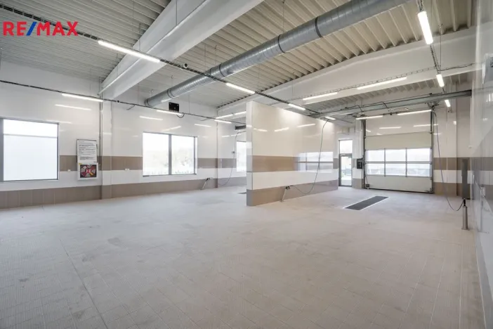 Prodej komerční nemovitosti, Karlovy Vary, 1967 m2