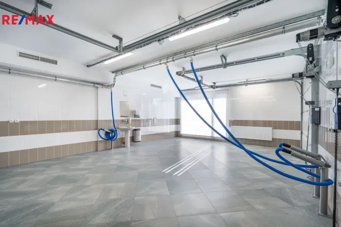 Prodej komerční nemovitosti, Karlovy Vary, 1967 m2