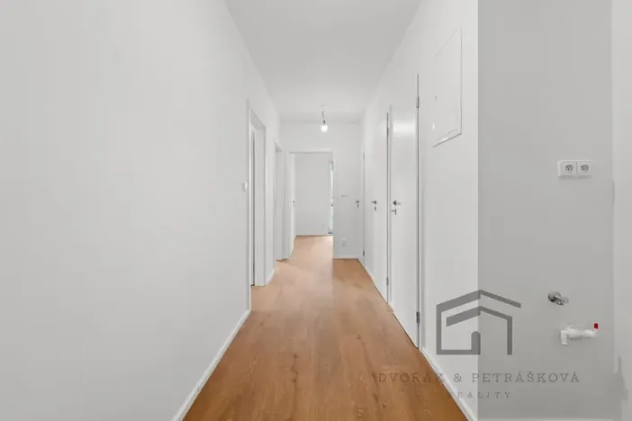 Pronájem bytu 3+kk, Praha - Libeň, Sokolovská, 64 m2