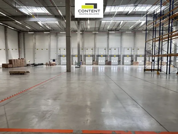 Pronájem skladu, Brno - Tuřany, Letiště Brno-Tuřany, 13751 m2