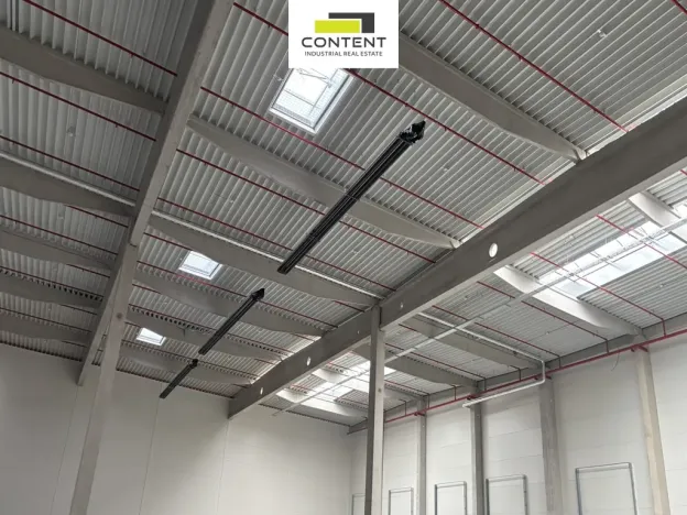 Pronájem výrobních prostor, Vrskmaň, Průmyslová, 4300 m2