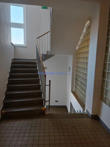 Pronájem kanceláře, Hradec Králové - Pražské Předměstí, S. K. Neumanna, 31 m2