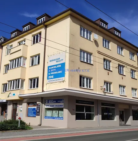 Pronájem kanceláře, Hradec Králové - Pražské Předměstí, S. K. Neumanna, 31 m2