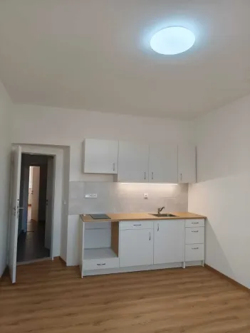 Pronájem bytu 4+kk, Pardubice, U Husova sboru, 94 m2