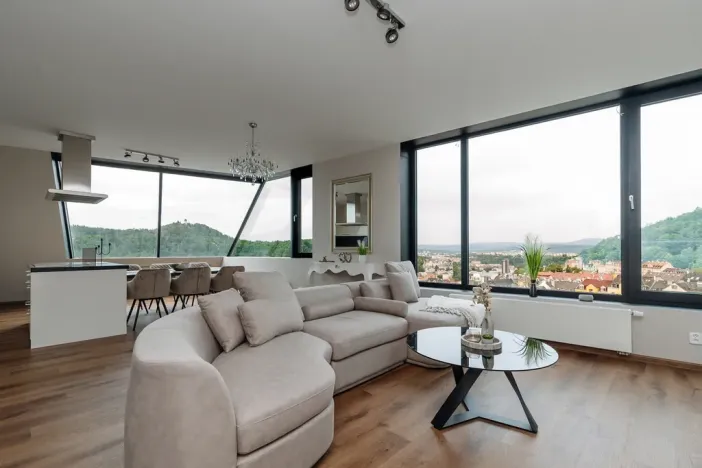 Prodej bytu 4+kk, Karlovy Vary, Pražská silnice, 155 m2