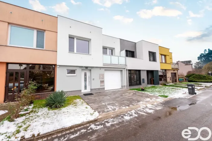 Prodej rodinného domu, Hradec Králové - Plotiště nad Labem, Zahrádkářská, 122 m2