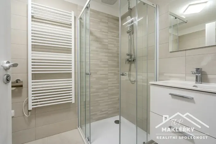 Pronájem bytu 1+kk, Uhlířské Janovice, Hrnčířská, 30 m2