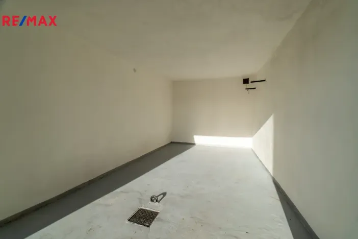 Prodej garáže, Praha - Kbely, Železnobrodská, 18 m2