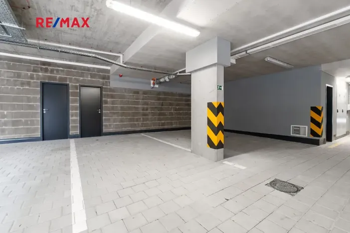 Prodej bytu 2+kk, Praha - Prosek, Čakovická, 43 m2