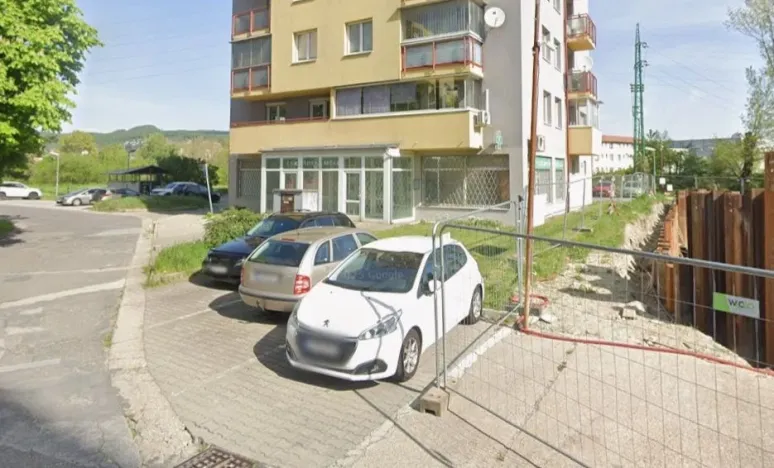 Pronájem obchodního prostoru, Bratislava, Slovenská republika, Pri Šajbách 9335/34, 102 m2