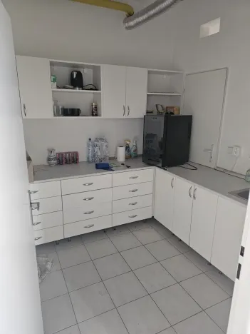 Pronájem obchodního prostoru, Bratislava, Slovenská republika, Pri Šajbách 9335/34, 102 m2